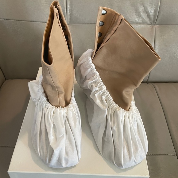 ICONIC Maison Margiela Tabi Vintage Leather boot  Size 40 Color- Bisnchetto - Picture 2 of 14